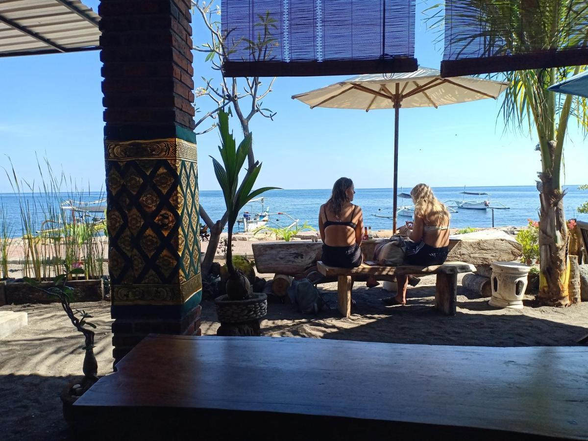 Gede Homestay ロヴィーナ エクステリア 写真