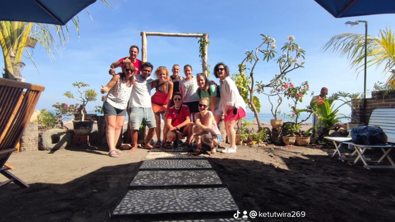 Gede Homestay ロヴィーナ エクステリア 写真