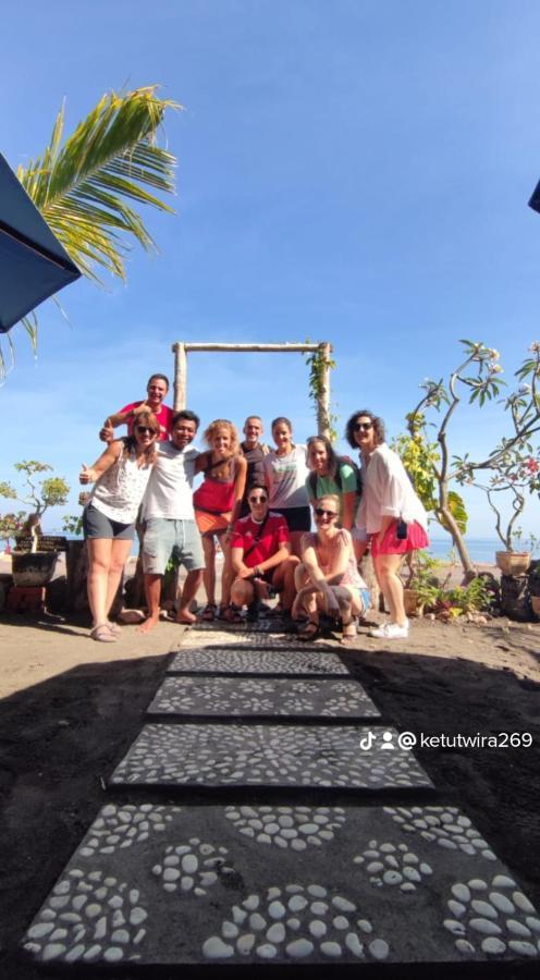 Gede Homestay ロヴィーナ エクステリア 写真