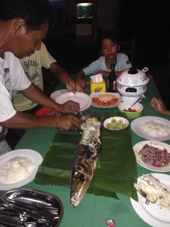 Gede Homestay ロヴィーナ エクステリア 写真