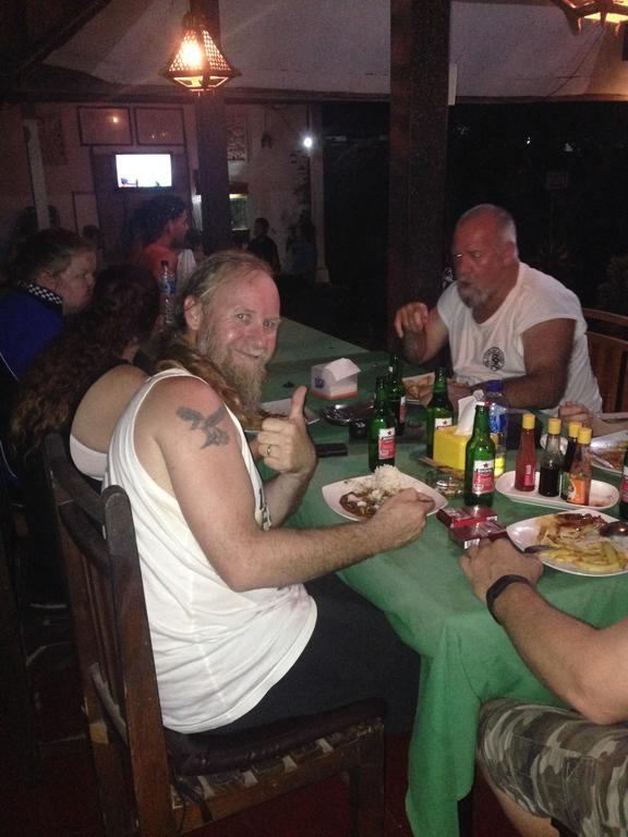 Gede Homestay ロヴィーナ エクステリア 写真