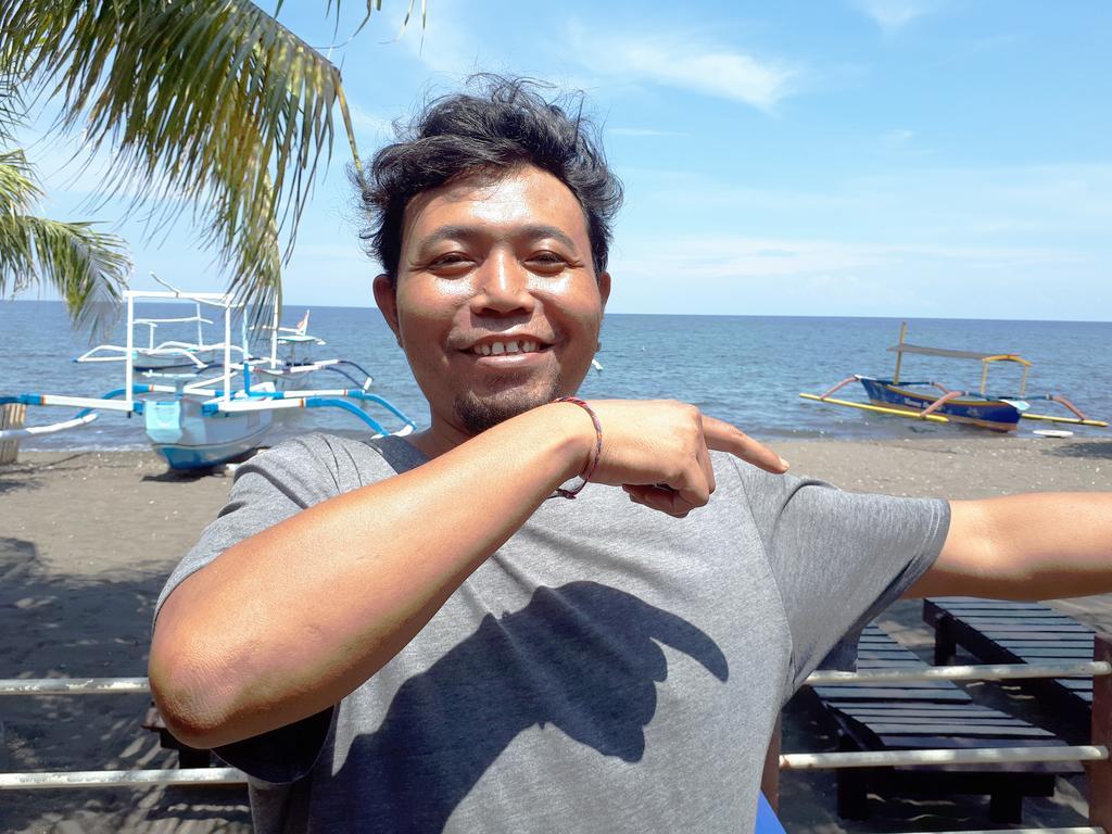 Gede Homestay ロヴィーナ エクステリア 写真