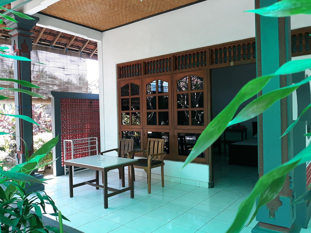 Gede Homestay ロヴィーナ エクステリア 写真
