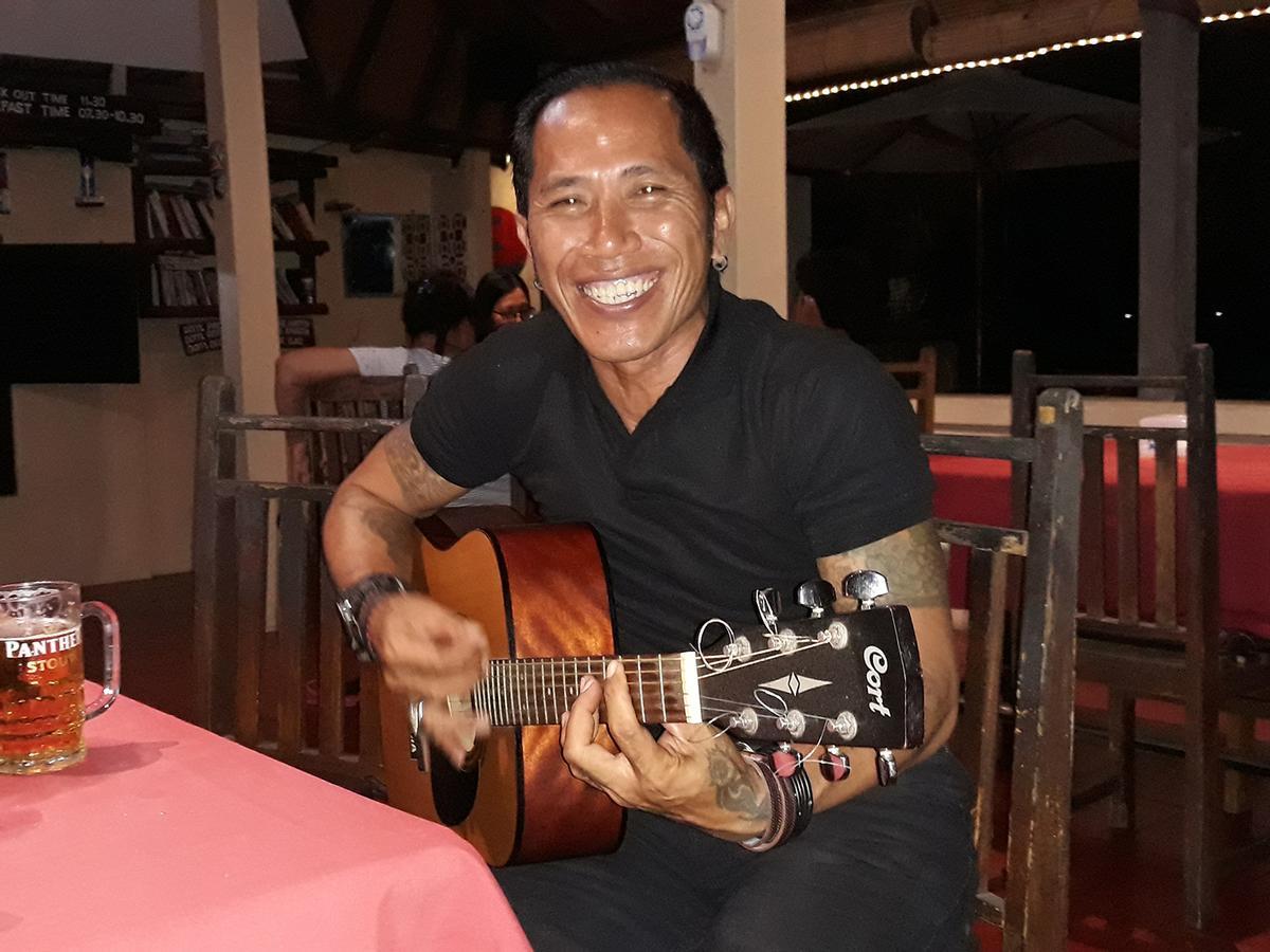 Gede Homestay ロヴィーナ エクステリア 写真